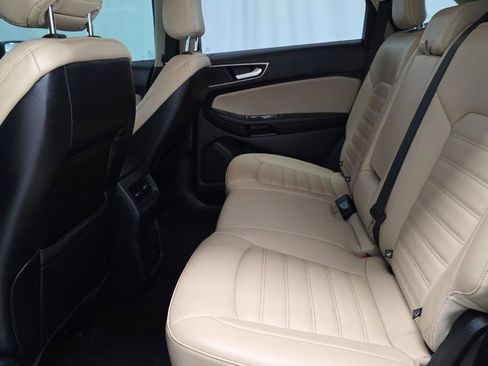 Used 2020 Ford Edge SEL AWD/4WD image 13