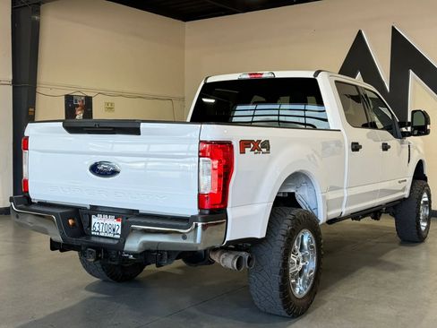 Used 2019 Ford F250 XLT w/ XLT Value Package AWD/4WD image 4