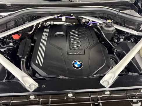Used 2022 BMW X5 xDrive40i w/ Parking Assistance Package AWD/4WD image 35