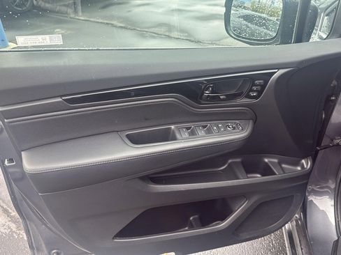 Certified 2024 Honda Odyssey Touring image 15