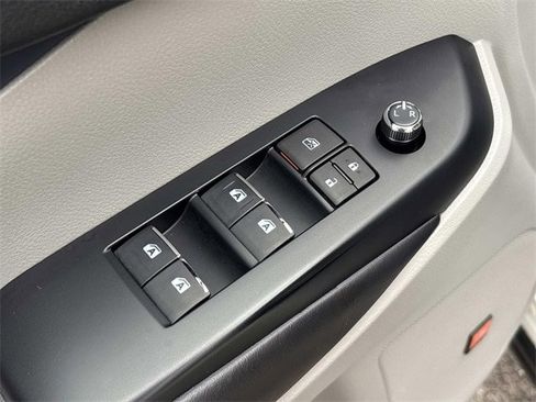 Used 2019 Toyota Highlander Limited image 29