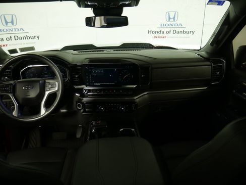 Used 2024 Chevrolet Silverado 1500 LT Trail Boss w/ Convenience Package II image 7