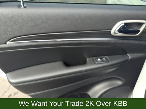 Used 2022 Jeep Grand Cherokee Limited image 14