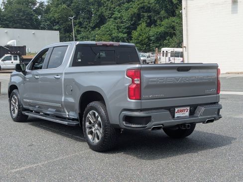 Used 2023 Chevrolet Silverado 1500 High Country w/ Z71 Off-Road Package AWD/4WD image 6