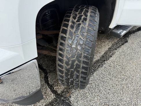 Used 2014 Chevrolet Silverado 1500 LT w/ LT Convenience Package image 12