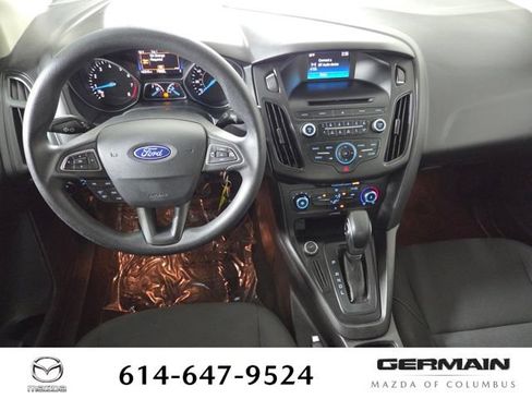 Used 2017 Ford Focus SE FWD image 18