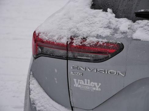 Used 2023 Buick Envision Essence image 8