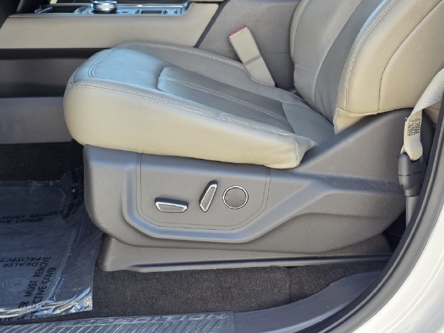 Used 2018 Ford Expedition Limited w/ Equipment Group 301A RWD image 16
