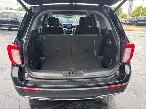Used 2024 Ford Explorer XLT w/ Equipment Group 202A AWD/4WD image 13