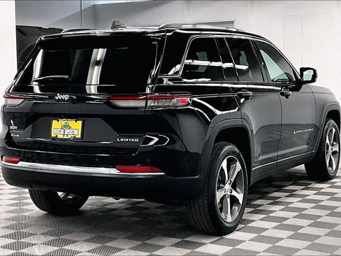 Used 2023 Jeep Grand Cherokee Limited AWD/4WD image 13