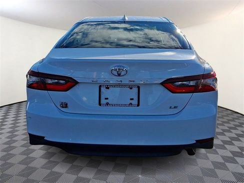 Used 2023 Toyota Camry LE image 5