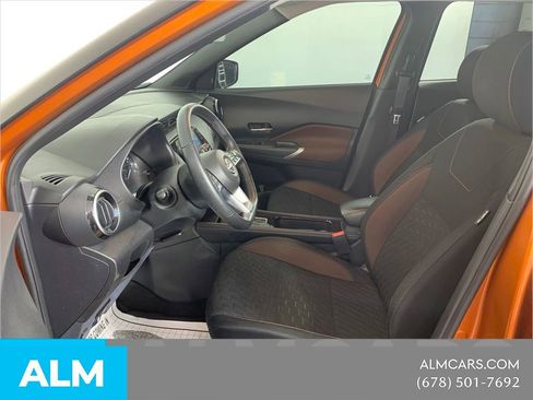 Used 2022 Nissan Kicks SR w/ Interior Electronics Package FWD image 11