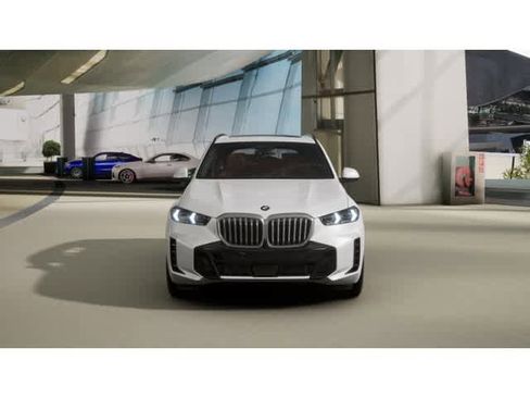 Used 2026 BMW X5 sDrive40i w/ M Sport Package image 5