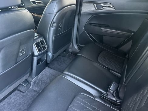 Used 2025 Kia Sportage X-Line AWD/4WD image 4