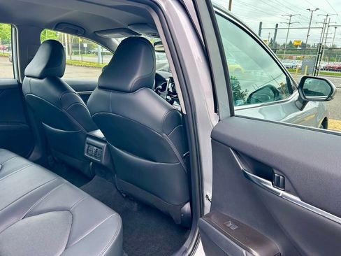 Certified 2024 Toyota Camry XLE w/ Cold Weather Package FWD image 13