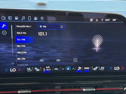 Used 2025 Chevrolet Silverado EV RST AWD/4WD image 28