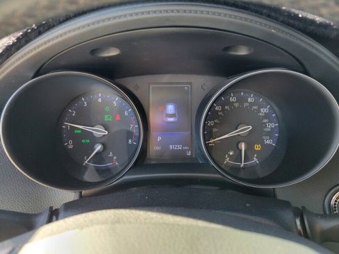 Used 2018 Toyota C-HR image 17