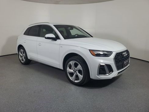 Certified 2025 Audi Q5 2.0T Premium Plus image 28