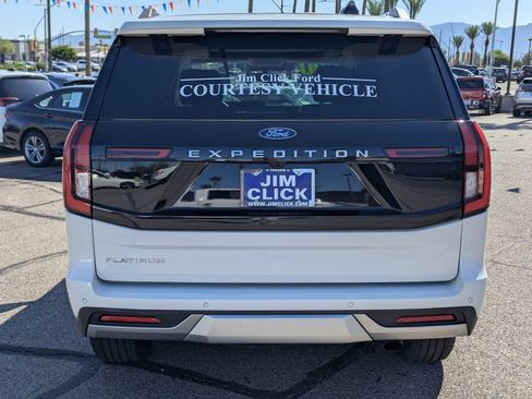 New 2026 Ford Expedition Platinum w/ Driver's Package AWD/4WD image 3