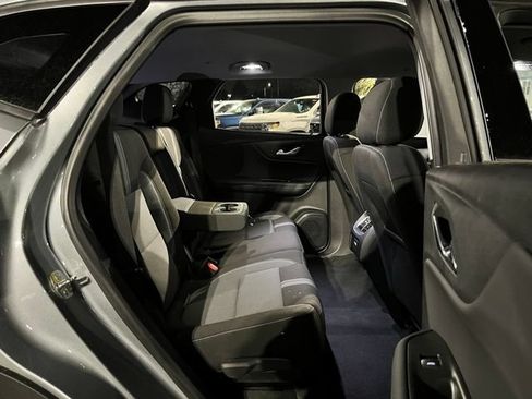 Used 2025 Chevrolet Blazer LT FWD image 15
