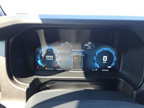 Used 2025 Ford Bronco 4-Door w/ Sasquatch Package image 16