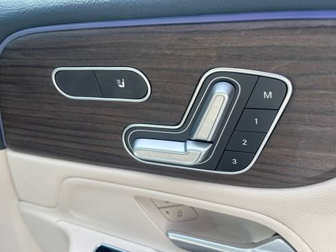 Certified 2026 Mercedes-Benz GLB 250 4MATIC image 18