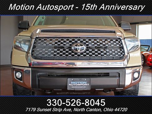 Used 2019 Toyota Tundra SR5 w/ SR5 Upgrade Package AWD/4WD image 3