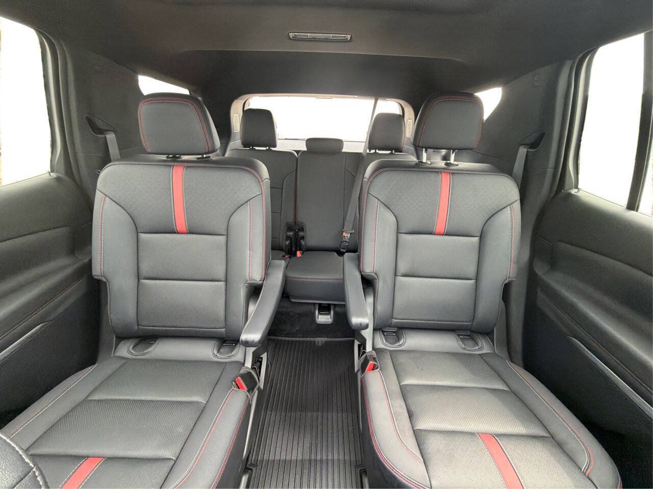 Used 2024 Chevrolet Traverse RS w/ LPO, Floor Liner Package AWD/4WD image 13