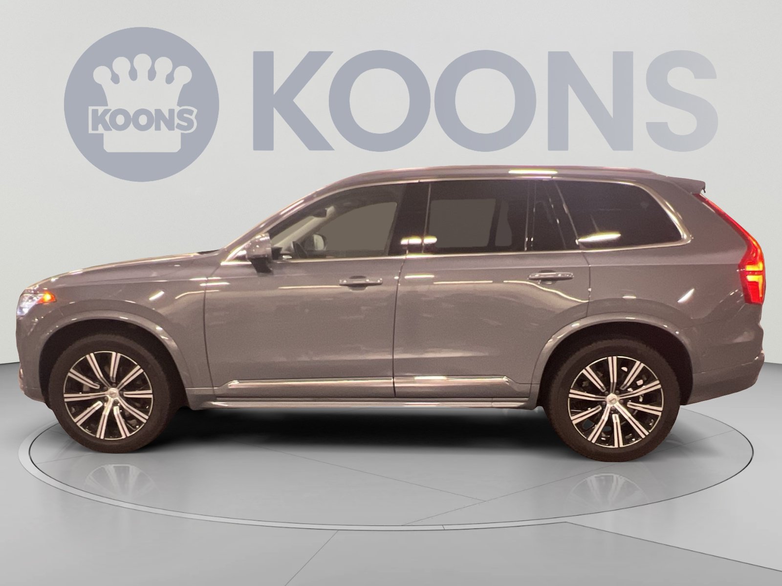 Used 2023 Volvo XC90 B6 Plus AWD/4WD image 2
