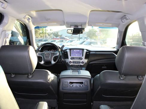 Used 2019 GMC Yukon XL SLT w/ Graphite Performance Edition image 24