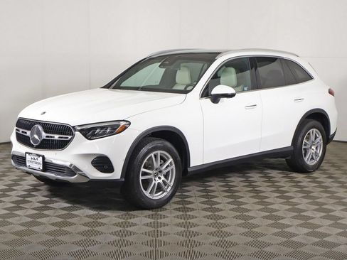Used 2023 Mercedes-Benz GLC 300 4MATIC image 9