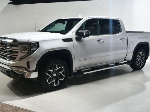 Used 2023 GMC Sierra 1500 SLT w/ SLT Premium Package image 2