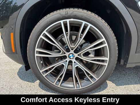 Used 2025 BMW X4 xDrive30i w/ Premium Package AWD/4WD image 12