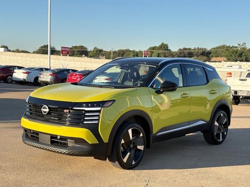 New 2026 Nissan Kicks SR w/ SR Premium Package image 5