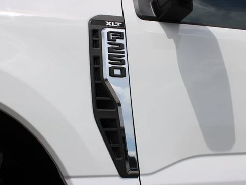 Used 2025 Ford F250 XLT w/ FX4 Off-Road Package AWD/4WD image 24