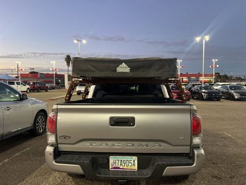 Used 2021 Toyota Tacoma TRD Off-Road w/ Technology Package image 22