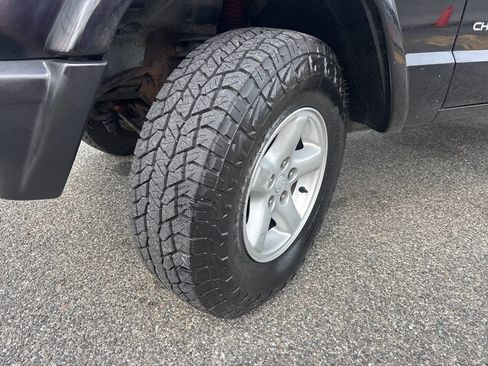 Used 2000 Jeep Cherokee Sport image 38