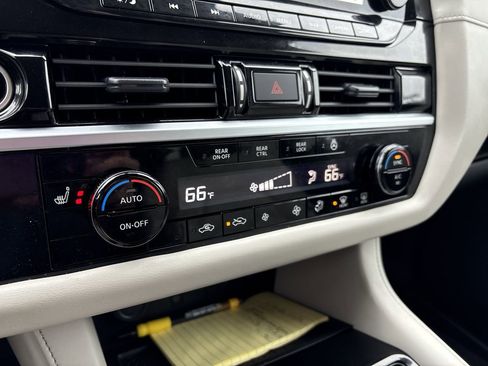 Used 2024 Nissan Pathfinder SL image 20