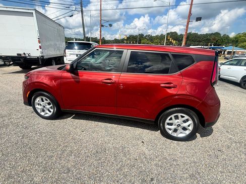 Used 2023 Kia Soul S FWD image 11