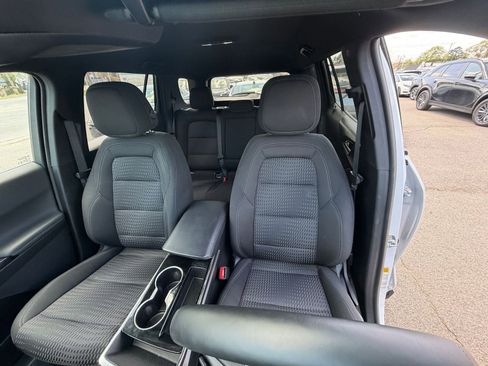 Used 2025 Chevrolet Equinox LT image 36