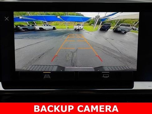 Used 2025 Chevrolet Silverado 2500 LT image 9