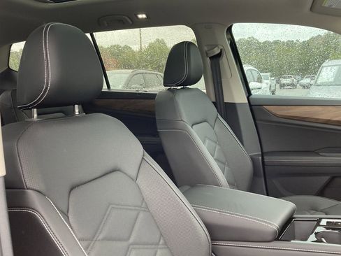 New 2026 Volkswagen Atlas SE image 18