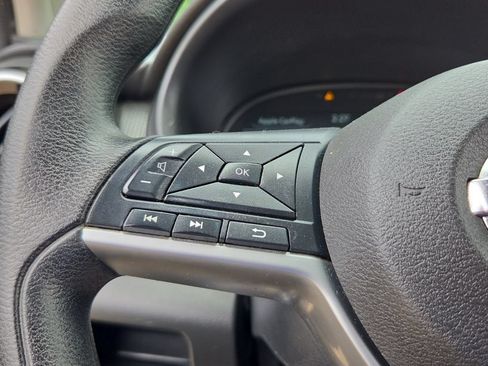 Used 2021 Nissan Kicks SV FWD image 22