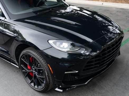 Used 2025 Aston Martin DBX 707 AWD/4WD image 9
