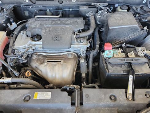 Used 2017 Toyota RAV4 LE image 27