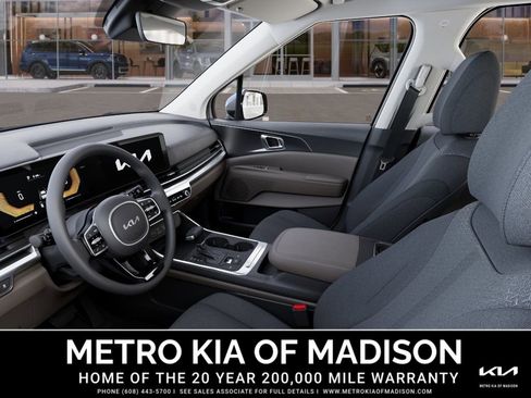 New 2026 Kia Carnival LX FWD image 17