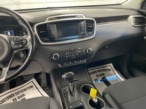 Used 2017 Kia Sorento FWD w/ LX Convenience Package image 33