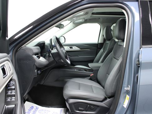 New 2026 Ford Explorer Active w/ Active Comfort Package image 13
