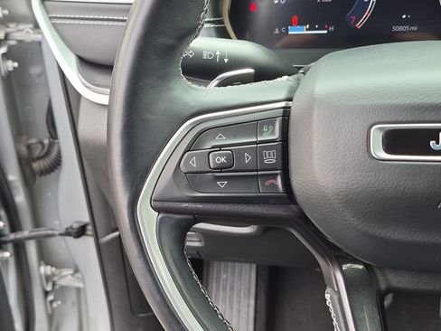 Used 2021 Jeep Grand Cherokee L Laredo AWD/4WD image 19
