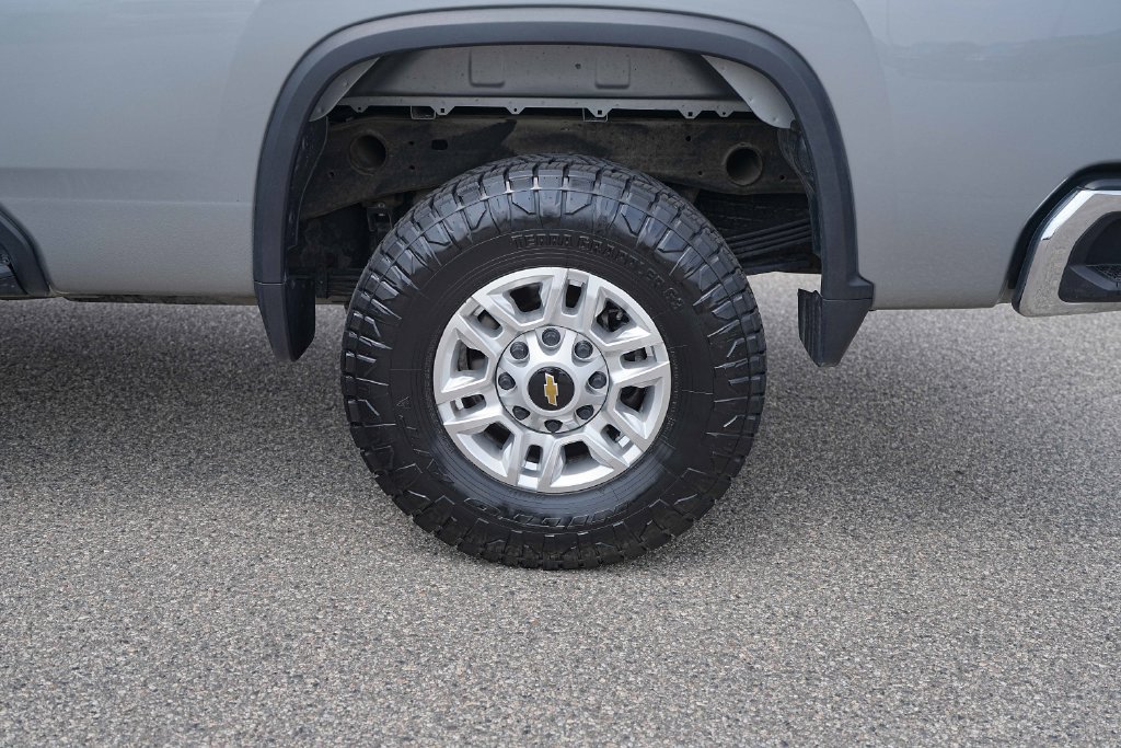 Used 2025 Chevrolet Silverado 2500 LT w/ Convenience Package AWD/4WD image 14